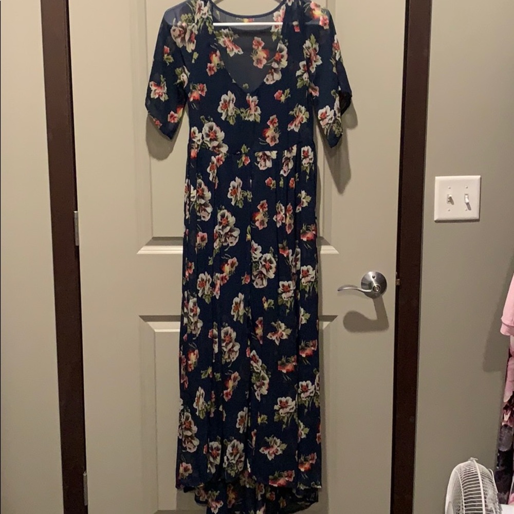 Short sleeve floral abercrombie dress with slip